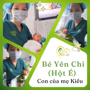 Các điều dưỡng viên của Nurse Care tiến hành dịch vụ tắm tại nhà cho bé Yên Chi (Hột É), con của mẹ Kiều.