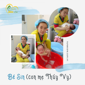 Các điều dưỡng viên của Nurse Care tiến hành dịch vụ tắm tại nhà cho bé Sin (con mẹ Thúy Vy)